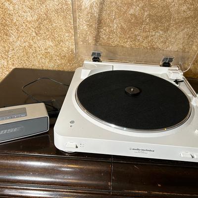 Audio-technica Wireless Turntable And Bose Sound link Mini Bluetooth Speaker 
