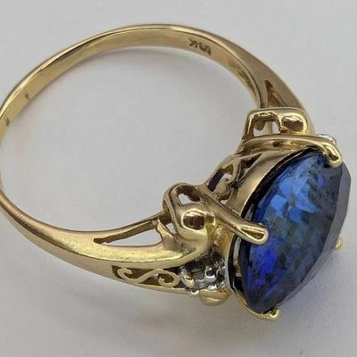 10K Gold & Blue Sapphire Ring ..Sz 8.5