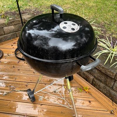 Weber Full Sized Charcoal Grill 