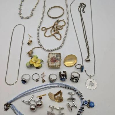 Cluster Of Wonderful Costume Jewelry 