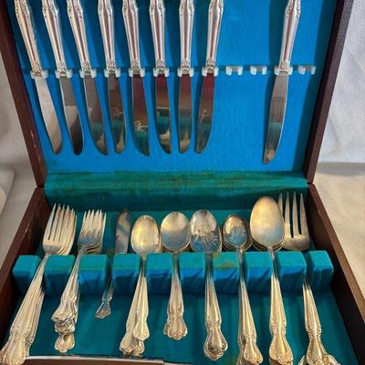Vtg 57 Piece Roger Bro IS Stainless Steel Flatware Serving Hostess Set Floral