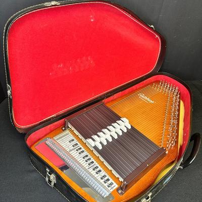 Oscar Schmidt Autoharp In Case