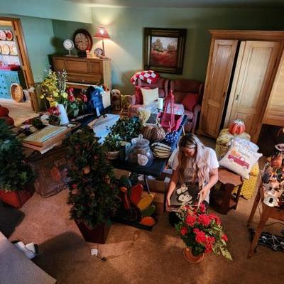 Estate sale photo