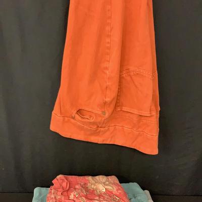 Cold water Creek Ladies Pant And Jeans Size 14 An Large 