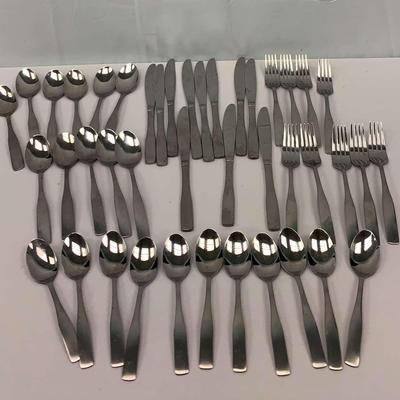 Flatware By Cambridge Silver “Madison”