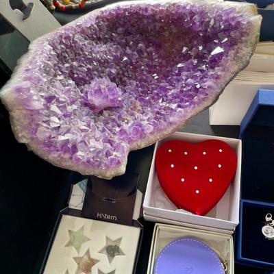 Large amethyst geode