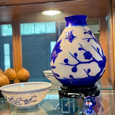 Peking glass vase