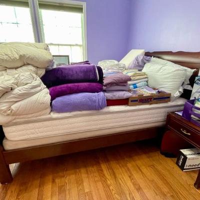 Queen-size sleigh bed with Sleep Number "Classic Series C4" mattress