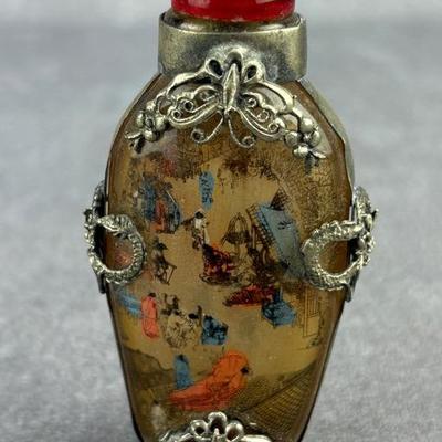Chinese Reverse Painted Glass Snuff Bottle