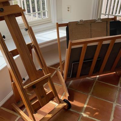 Easel & Art Rack