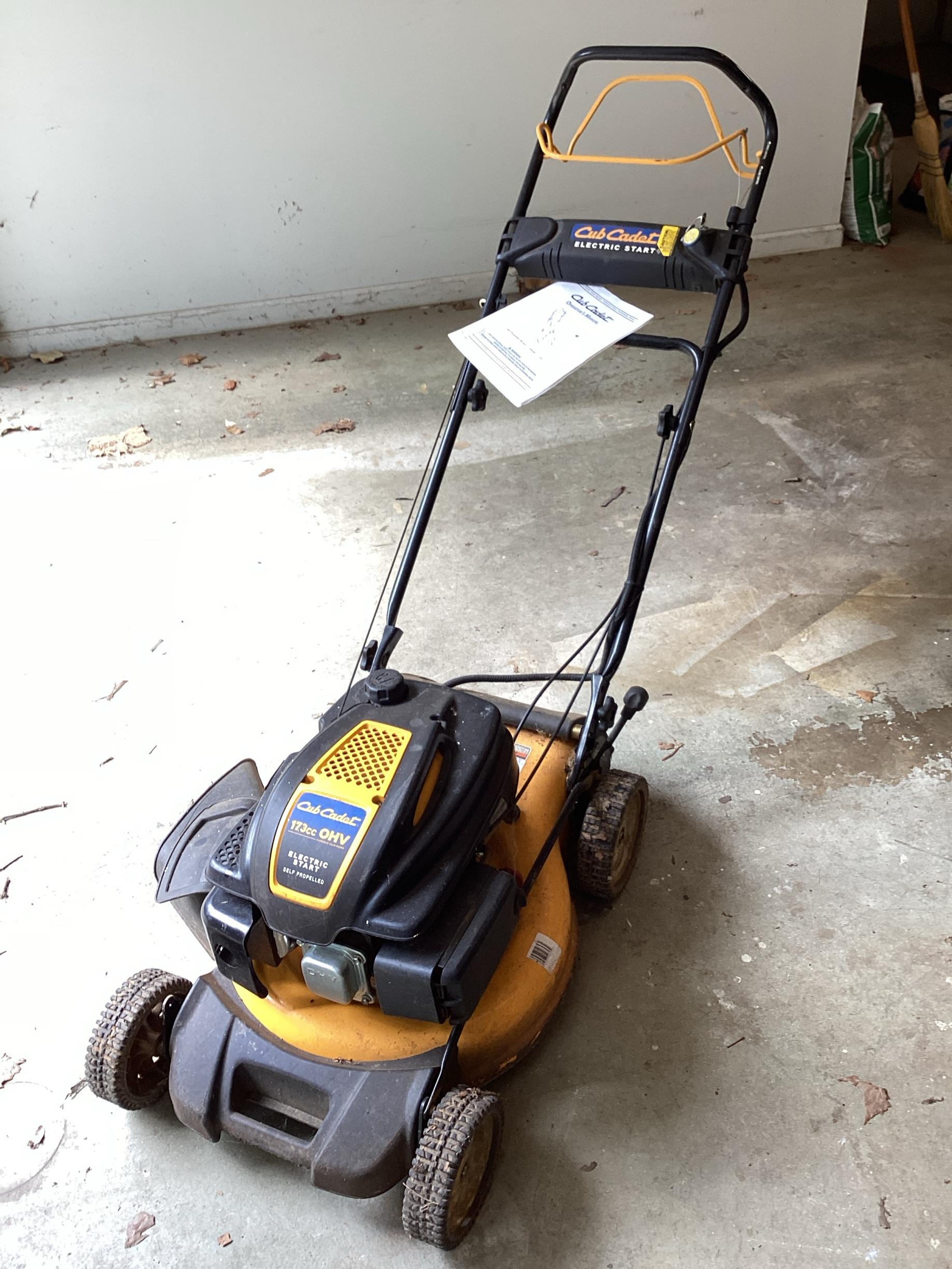 Cub Cadet Lawnmower 