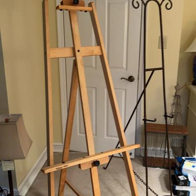 Large Display Easels
