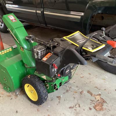 John Deer Snow Blower 