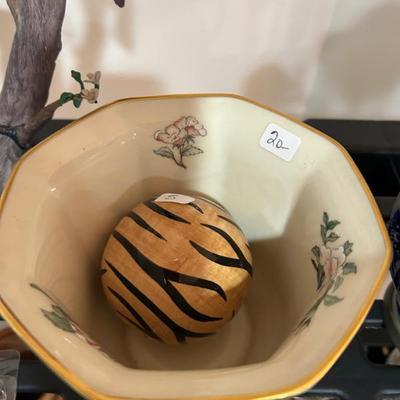 Sale Photo Thumbnail #278