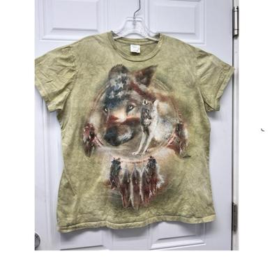 The Mountain Wolf T-Shirt Size XXL AAA3271 vintage graphic