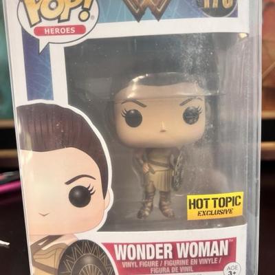 Funko Pop Wonder Woman 178 Hot Topic Exclusive AAA3230