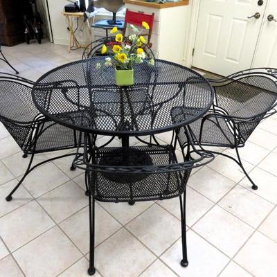 Sale Photo Thumbnail #411: Wrought iron patio set