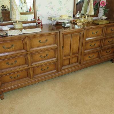Sale Photo Thumbnail #320