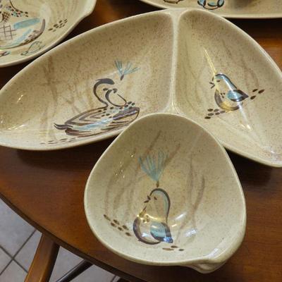 Sale Photo Thumbnail #279: Red Wing "Bobwhite" dish ware