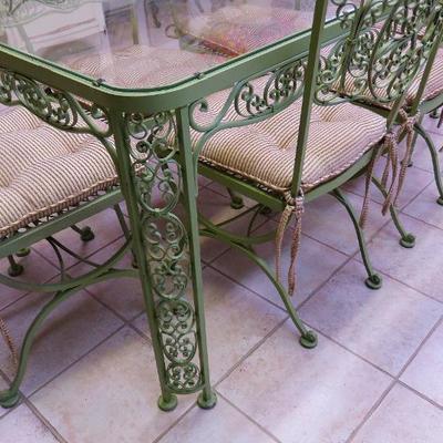 Sale Photo Thumbnail #397: 1940's Russel Woodard wrought iron table & chairs