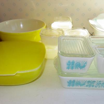 Sale Photo Thumbnail #289: Vintage Pyrex & Corning Ware
