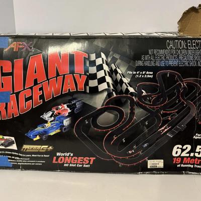 AFX Giant Raceway Slot Car Set – World’s Longest HO Track