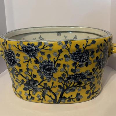 Contemporary Chinese Porcelain Jardiniere