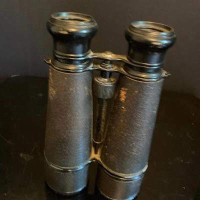 Vintage Binoculars – Leather Wrapped, Classic Design