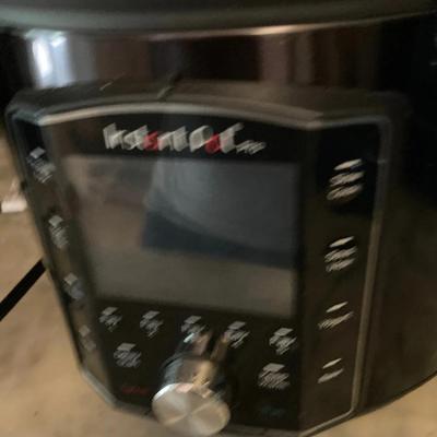 Instant Pot Pro 10-in-1 Multi-Use Electric Pressure Cooker – 6 Quart