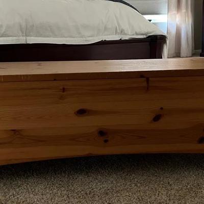 Ha163 pottery barn wood chest