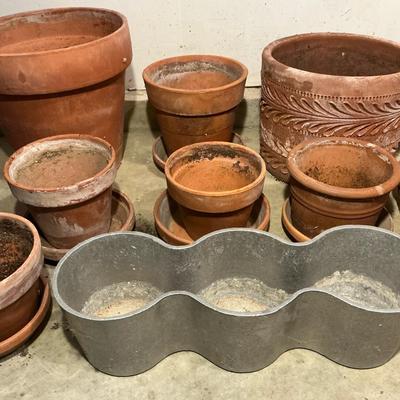 Pots & Planters 