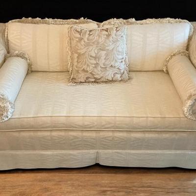 Cozy Cream White Loveseat (LR7)