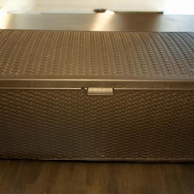 Suncast Deck Box 