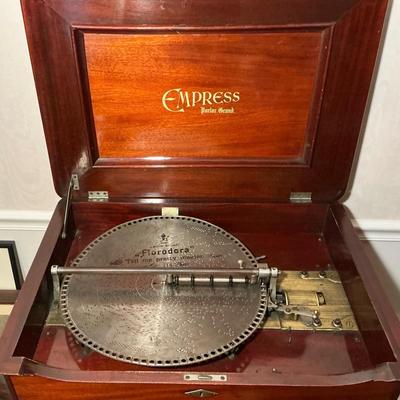 Empress Parlor Grand Disc Music Box