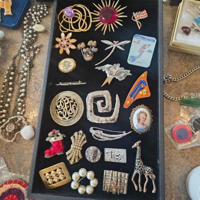 Sale Photo Thumbnail #231