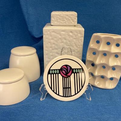 Modern white ceramic decor and art neuvo crm rose