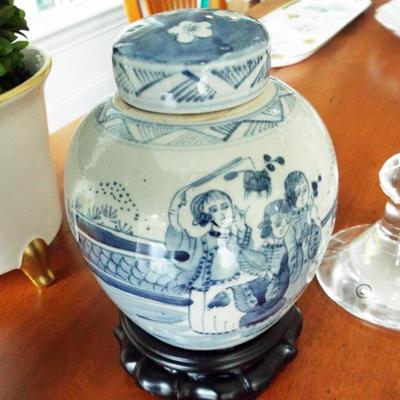 BLUE AND WHITE CANTON LARGE FLORAL & CHINESE DESIGNS DECORATIVE PIECES