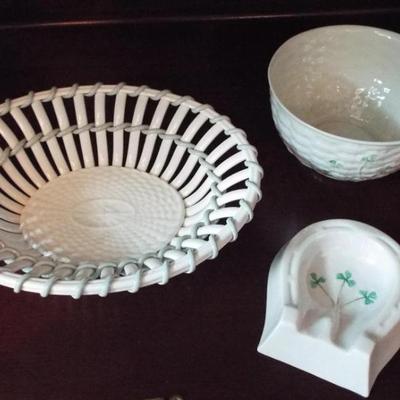 WEDGWOOD PLATE AND BELLEEK PIPE REST AND DISH