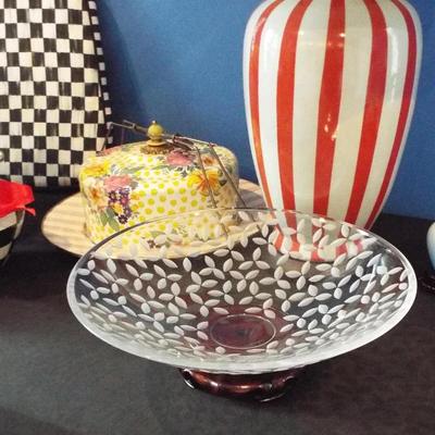 TIFFANY AND CO. ETCHED CRYSTAL BOWL