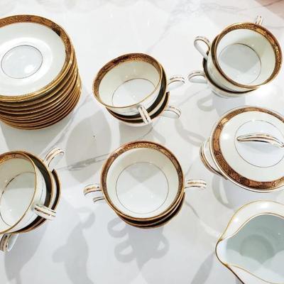 NORITAKE GOLDKIN CHINA SERVICE FOR 12