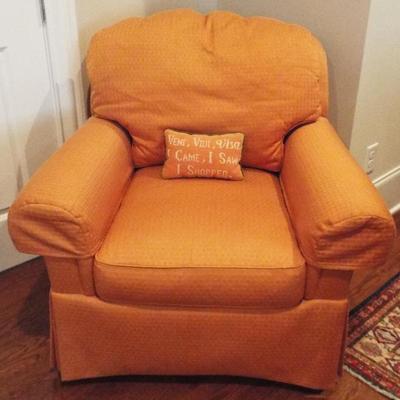 STUNNING ORANGE SLUBBY FABRIC CLASSIC CLUB CHAIR