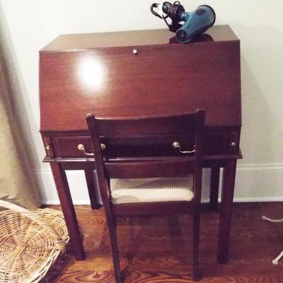 MAHOGANY DROP DOWN DESK