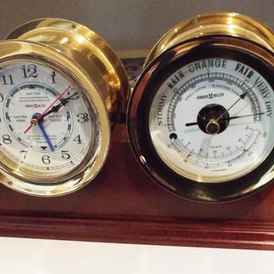 CLASSIC SHIP BRASS TIME AND BAROMETER IN SLIDEABLE BASE