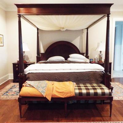 KING SIZE FOUR POSTER CANOPY BED -  HI QUALITY HEKMAN, HICKORY CHAIR, LLOYD BUXTON, LINK TAYLOR AND SO MUCH MORE QUALITY MAHOGANY FURNITURE