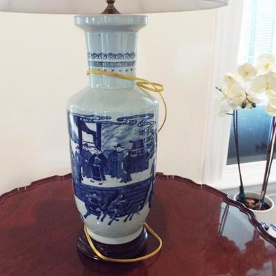 BLUE AND WHITE CANTON POTTERY URN LAMP