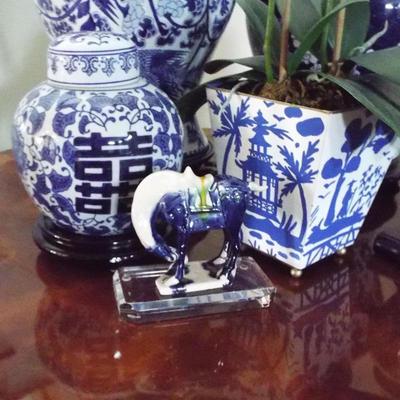 BLUE AND WHITE CANTON LARGE FLORAL & CHINESE DESIGNS DECORATIVE PIECES