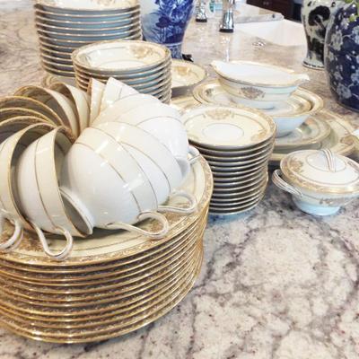 NORITAKE BANCROFT CHINA SERVICE FOR 12