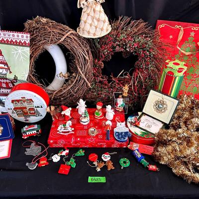 BH683 White House Christmas Ornaments & More!!