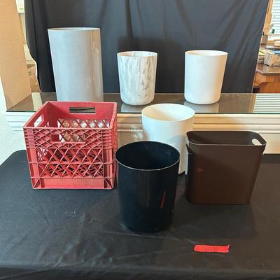 BH456 A Waste Basket For Every Room!!