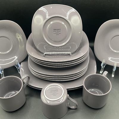 BH173 Mikasa Charcoal Dinnerware